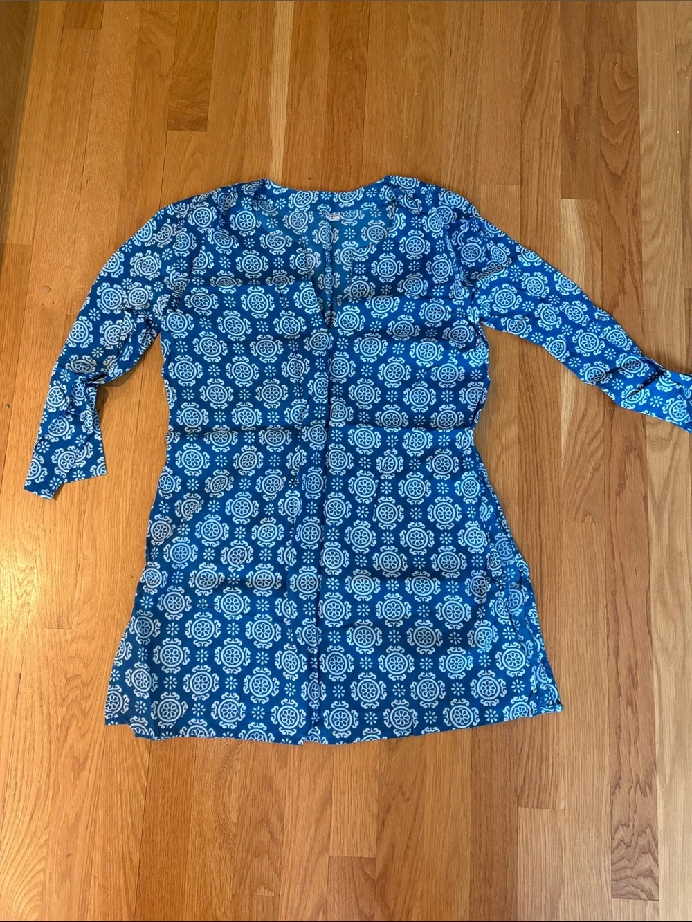 3 Beach Coverups.   2 med 1 small - Picture 4 of 7